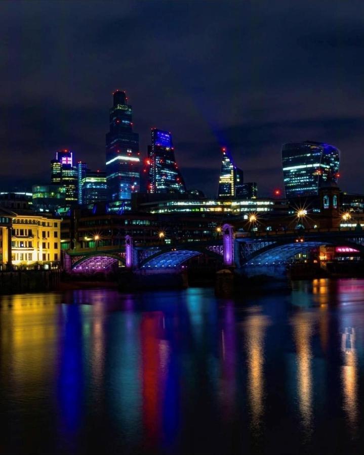 Cool Place 02 Academy London Bagian luar foto